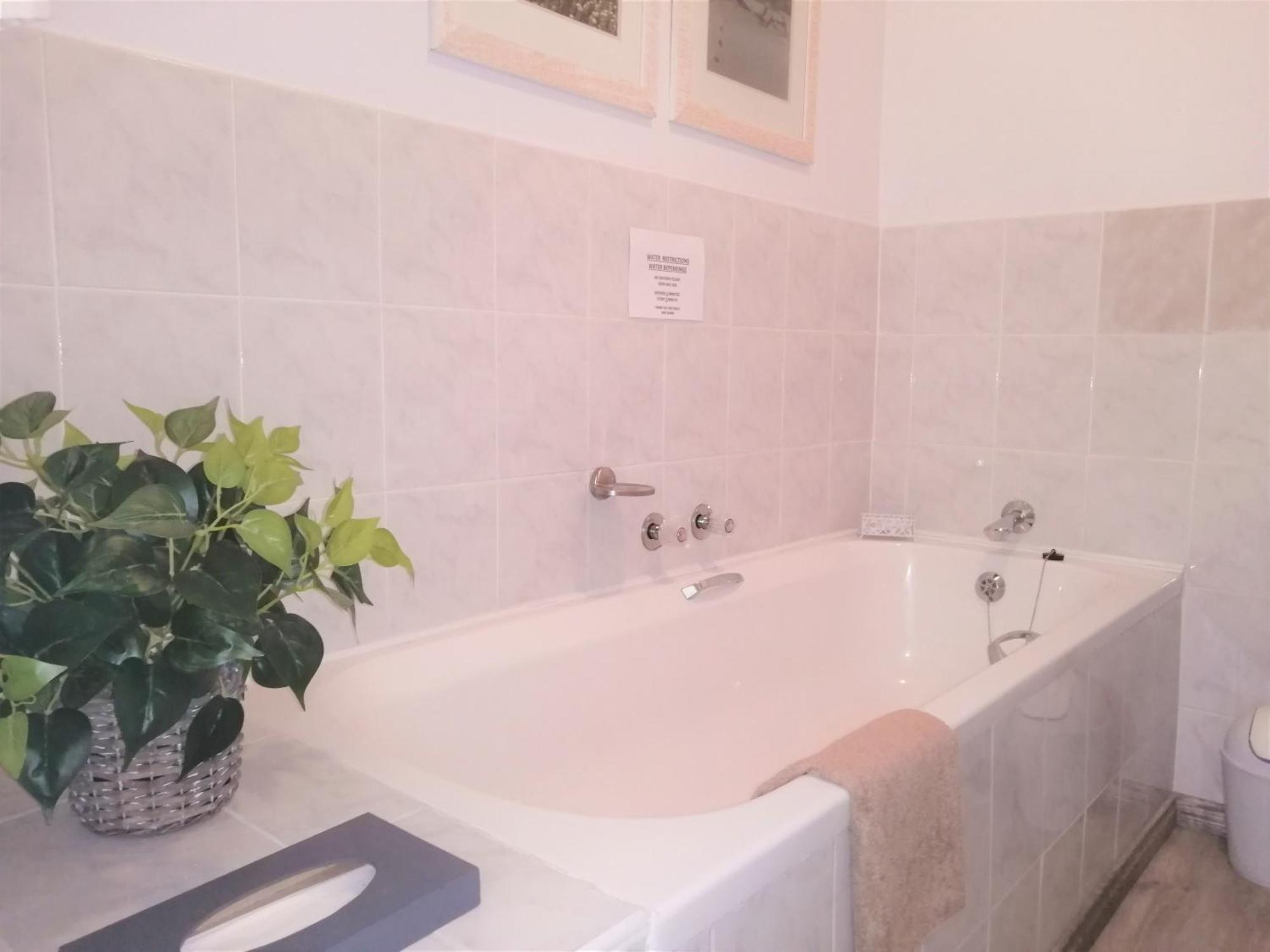Amzee Bokmakierie Guest House Dana Bay Zimmer foto